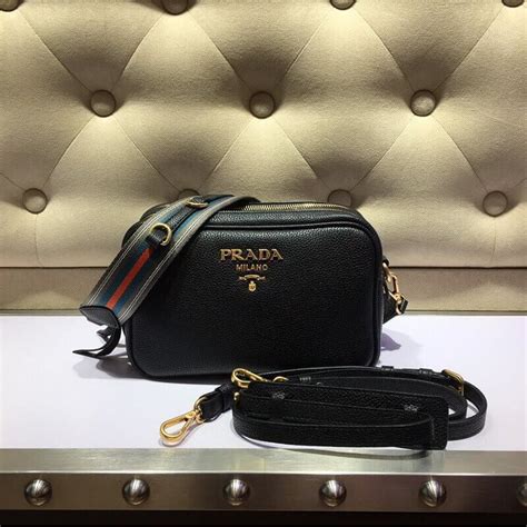 prada umhängetasche replica